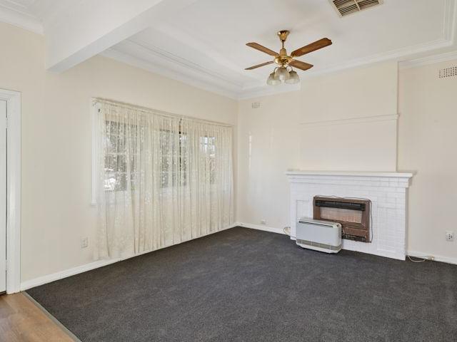 24 Docker Street Wagga Wagga, NSW 2650