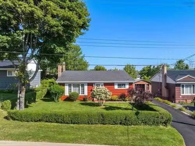 24 Estate Drive, Cole Harbour, NS, B2V 1C4 house for sale L.