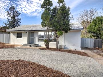 24 Eustace Crescent, CHRISTIE DOWNS, SA 5164