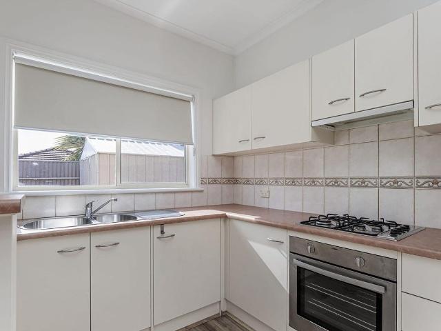 24 Featherstone CircuitGreenwith SA 5125, Australia