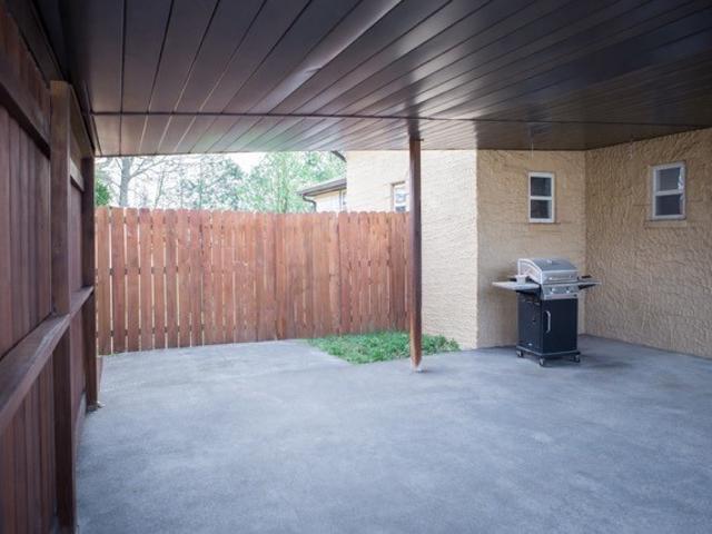 24 Foreman Ave