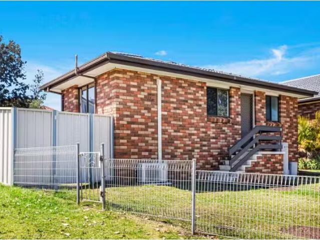 2/4 Forster Street, Port Kembla Townhouse for rent Listed by.