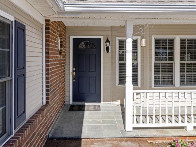 24 Fleetwood Dr