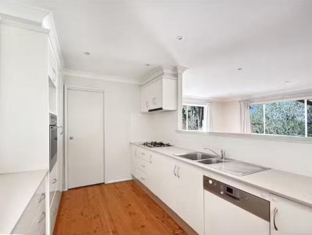 24 Gazania Street, Faulconbridge House for rent Listed by Pro.