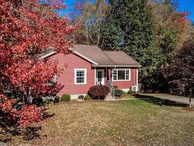 24 Gravenstein Drive, Berwick, NS, B0P 1E0 house for sale L.
