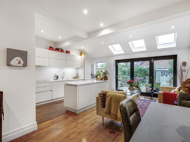24 Graemesdyke Avenue, London, SW14 7BJ, United Kingdom | 4 bed house for rent #116879229 | Rentberry