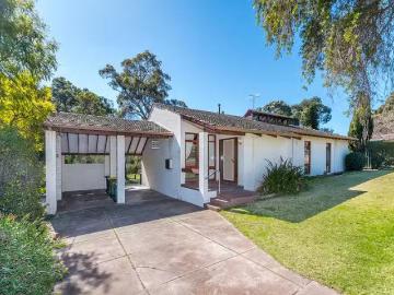 24 Heslop Road, Lesmurdie, WA 6076
