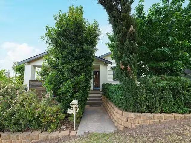 24 High Street, Parkes, NSW 2870