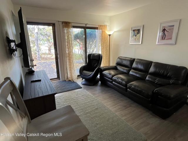 24 Highlands Drive J8