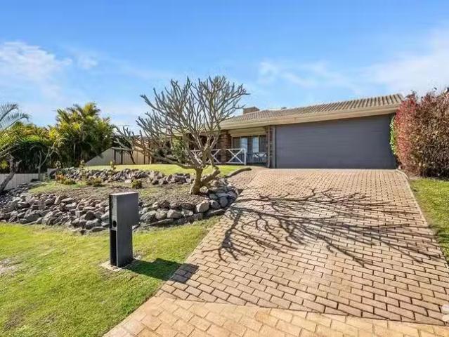 24 Hollingsworth Way, Leeming, WA 6149