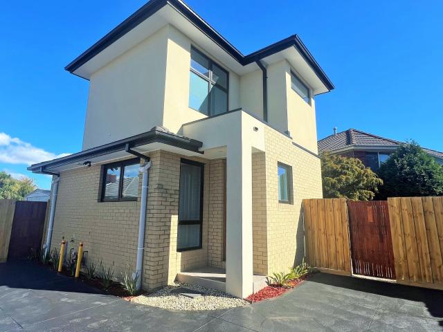 2/4 Jeffers St, Noble Park