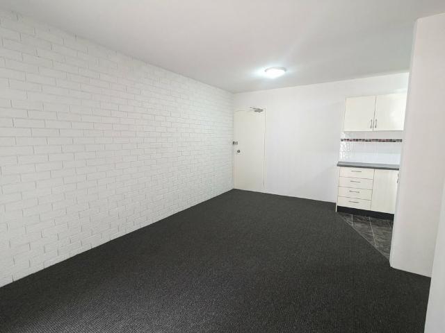 2/4 John Tipping Grove, Penrith NSW