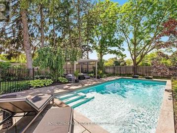 24 Jopling Avenue N, Toronto, ON, M9B 4E7 house for sale | Listing ID W13497 | Royal LePage
