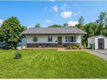 House for sale in Sunbury - Garden, Office room