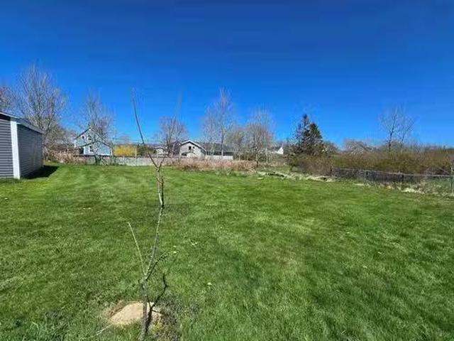 24 Lewis Avenue, Yarmouth, NS, B5A 3X6 vacant land for sale.