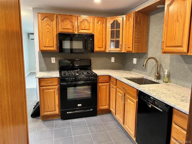 24 Lindner Pl, Smithtown, NY 11787 | MLS #945825