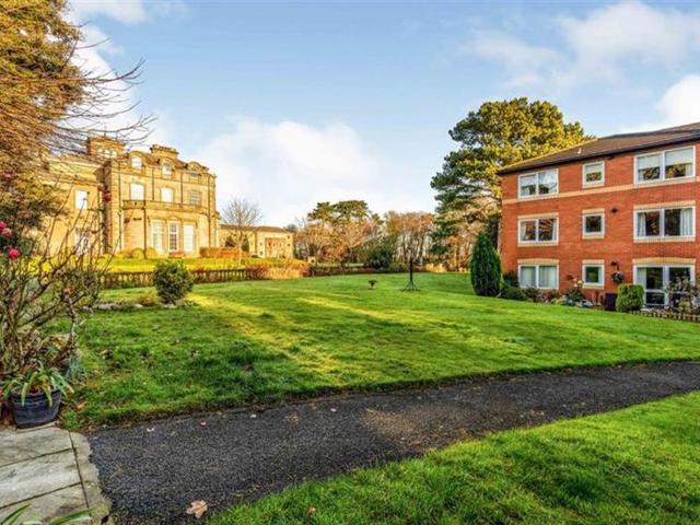24 Liege House, Manorside Close CH49 1 bed retirement property to rent £925 pcm £213 pw
