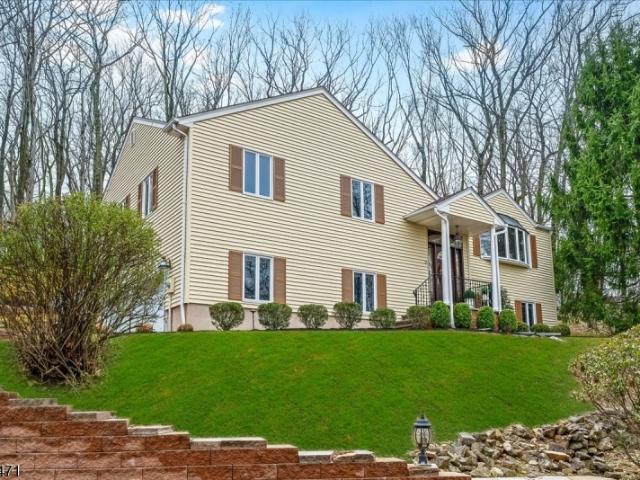 24 Lord William Penn Dr