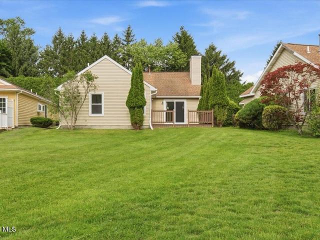 24 Loudonwood East