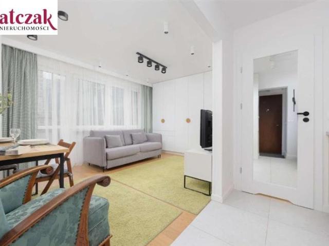 24 m² studio z balkonem w centrum Warszawy polecam