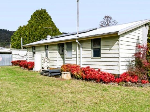 24 McKay St, Mount Beauty