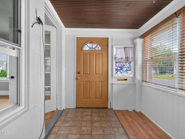 24 Maplewood Avenue