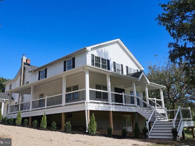 24 Meadow View Court