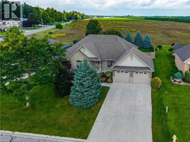24 Melody Drive, Delhi, ON, N4B 3E1 house for sale | Listing ID 40861 | Royal LePage