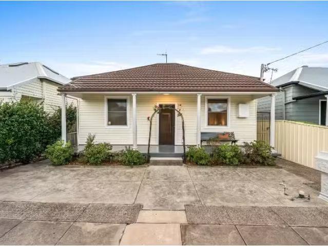 24 Mounter Street, MAYFIELD EAST House for rent Listed by Reb.