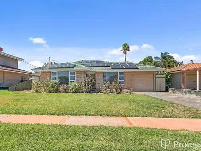 24 Newburn Road, High Wycombe, WA 6057