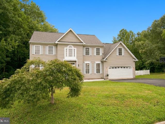 24 Pebble Place