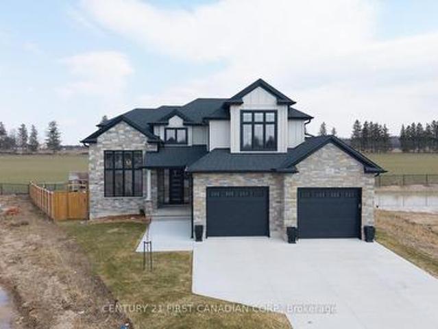 24 Postma Crescent, North Middlesex Ailsa Craig, ON, N0M 1A0 house for sale | Listing ID X13778 | Royal LePage