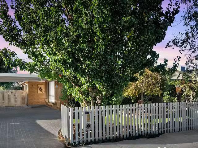 24 Railway Prd, DEER PARK, VIC 3023 House for Rent
