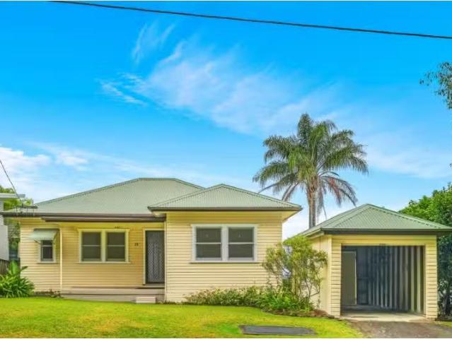 24 Reads Road, Wamberal House for rent Listed by Olivia Littl.