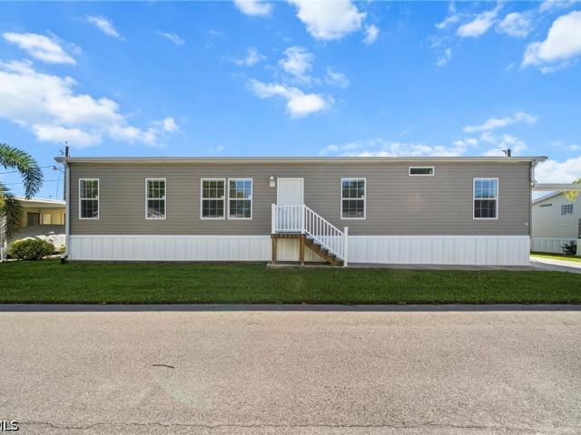 24 Red Poinciana Dr, Fort Myers, FL 33908 | MLS #226020