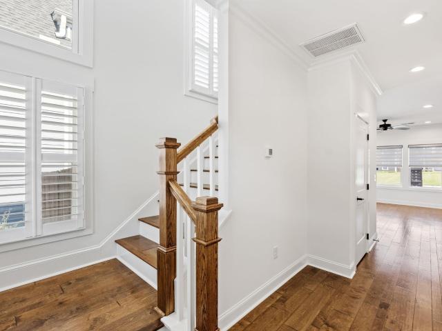 24 Ridgeway Avenue