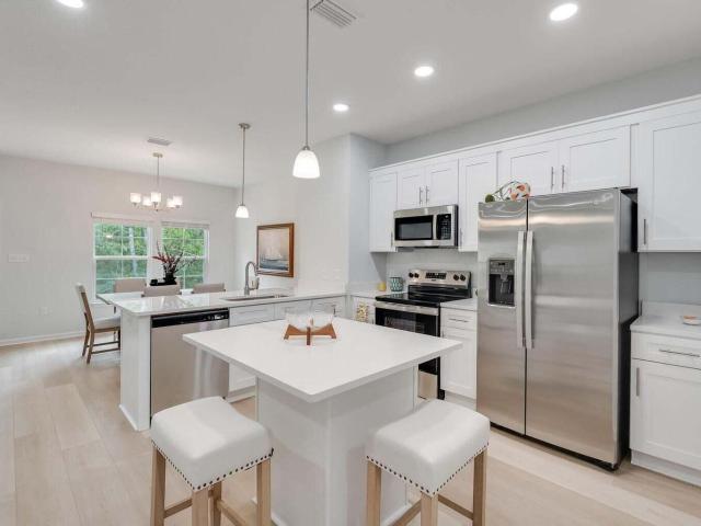 24 Riverwalk Circle, Freeport, US, FL