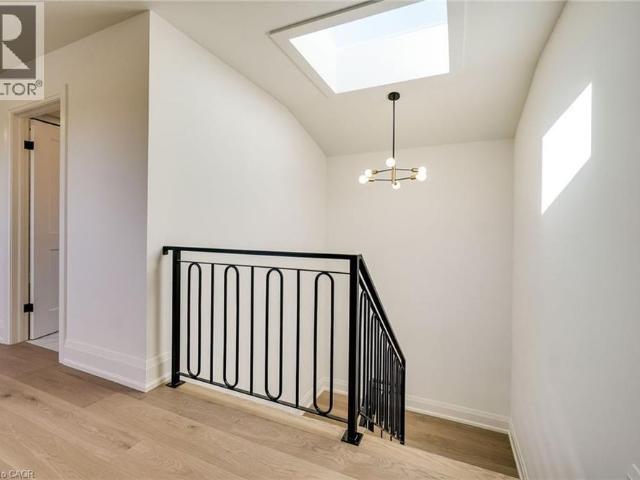 24 ROYCE Avenue, Stoney Creek, Ontario, L8G3B5