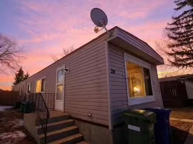 24 Spring Dale Circle Se, Airdrie, AB, T4A 1P2 house for sal.