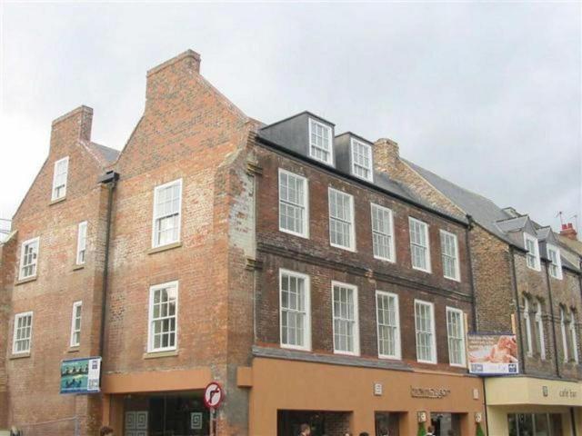 24 St Andrews Court, Durham 3 bed private hall to rent £780 pcm £180 pw
