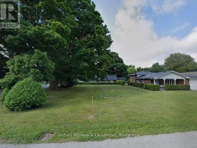24 Stanley Street, Kincardine, ON, N0G 2T0 house for sale | Listing ID X13427 | Royal LePage