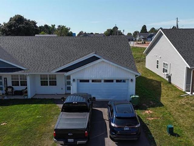 24 Starlite, Summerside, PE, C1N 4J3 house for sale | Listing ID 202608 | Royal LePage