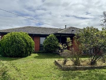 House to rent in Victoria - Garden