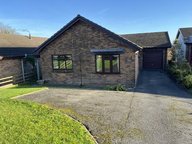 24A Carmarthen Road, Llandeilo, Carmarthenshire. SA19, 3 bed detached bungalow to rent, £1,100 pcm | PrimeLocation