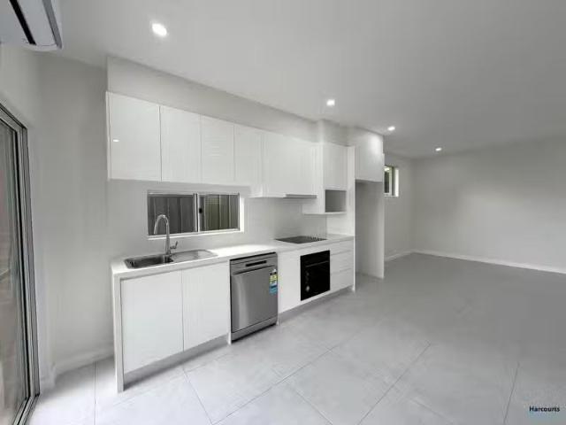 24a Craig Avenue, OXLEY PARK, NSW 2760 House for Rent