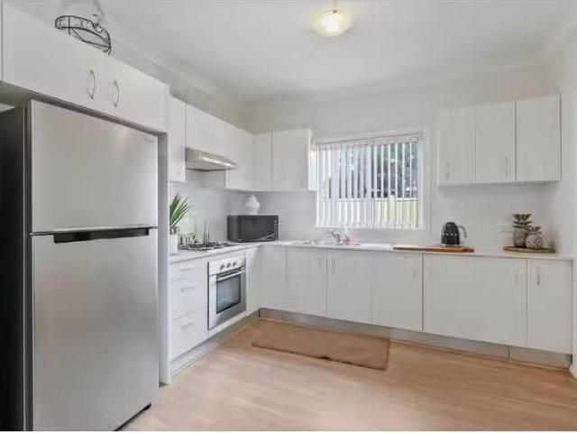 24a Burford Street, Colyton Apartment for rent Listed by Cent.