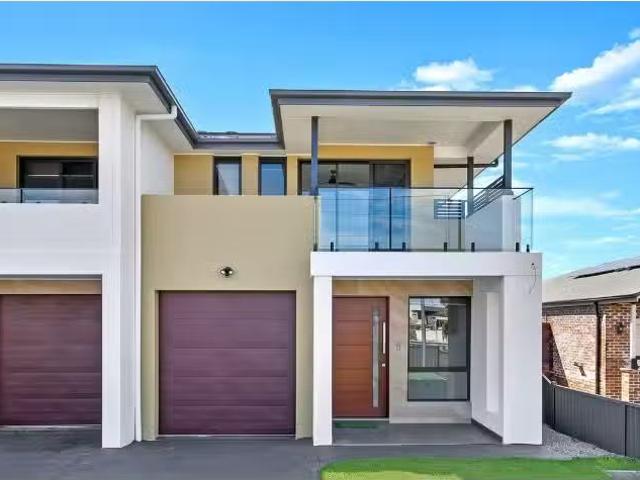 24A Ettalong Road, GREYSTANES Townhouse for rent Listed by Ta.