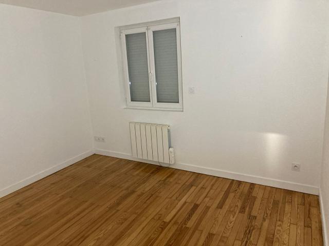 24JG1067 Appartement Montreal La Cluse 3 pièce s
