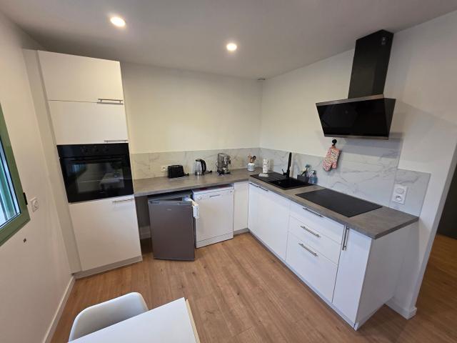 24JG1019 T2 meublé + balcon à Chêne en Semine