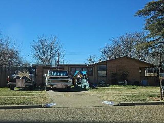 24th St